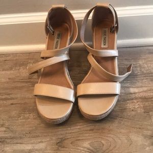 Steve Madden Nude Wedges